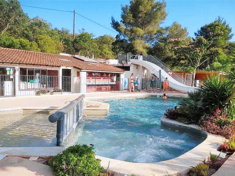 Mobile home with pool | Pet-friendly — photo 2