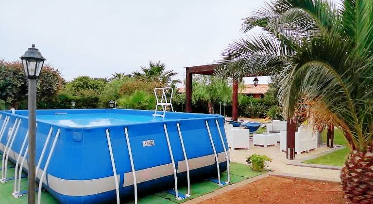 Villa with pool — photo 3