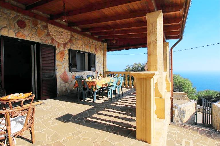 Beautiful house with pool, grill & patio | Pets allowed — photo 4