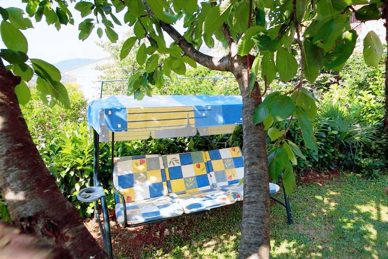 Fully equipped rental apartment with patio, garden & barbeque | Pets are welcome — photo 5