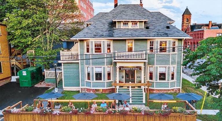 Slaymaker & Nichols Gastro House & Inn