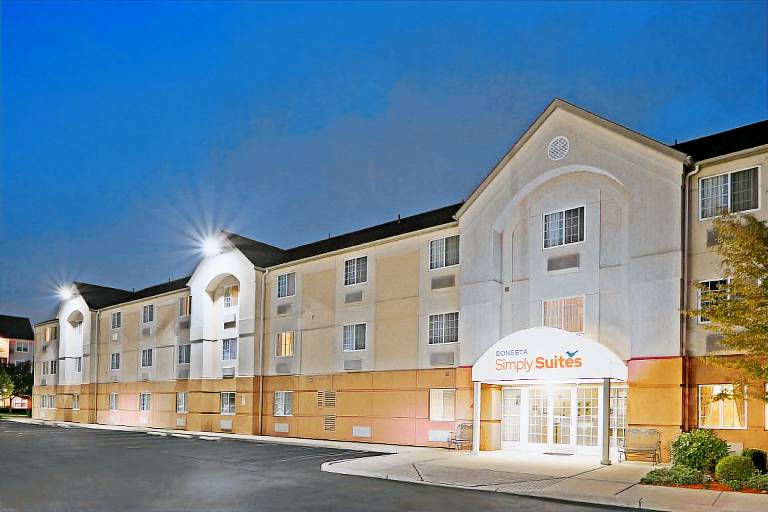 Sonesta Simply Suites Somerset in Somerset, NJ