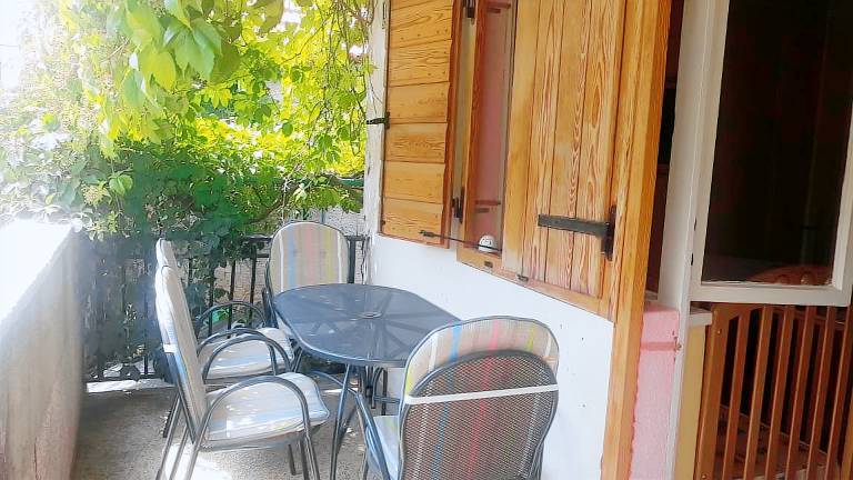 Holiday apartment with garden, patio & barbecue | Garden view in Sibenik