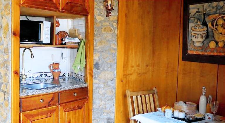 Lodge with garden — photo 3