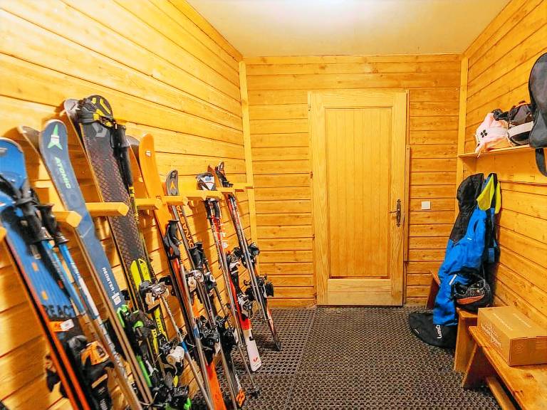 Chalet with terrace — photo 3