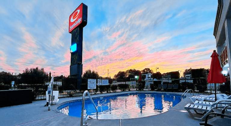 Econo Lodge Lenoir City - Knoxville Area — photo 2