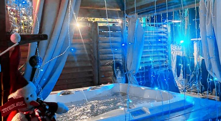 Les Chambres de Paulette - LOGEMENTS A THEMES - CHAMBRE JACK SPARROW - CHAMBRE JUNGLE - CHAMBRE RANC — photo 3