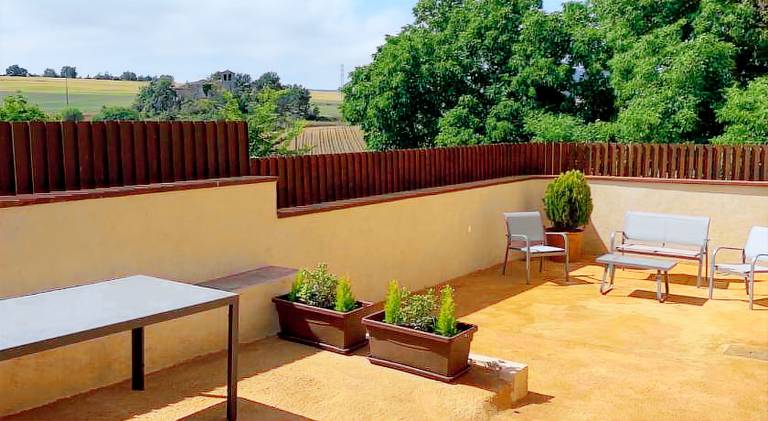 Holiday apartment with terrace, barbeque & garden — photo 4
