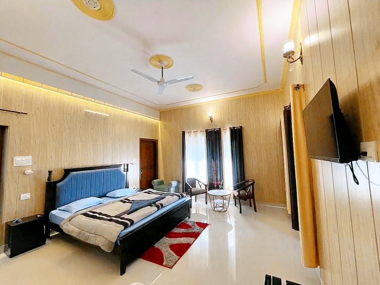Vacation home with barbecue & garden in Nainital