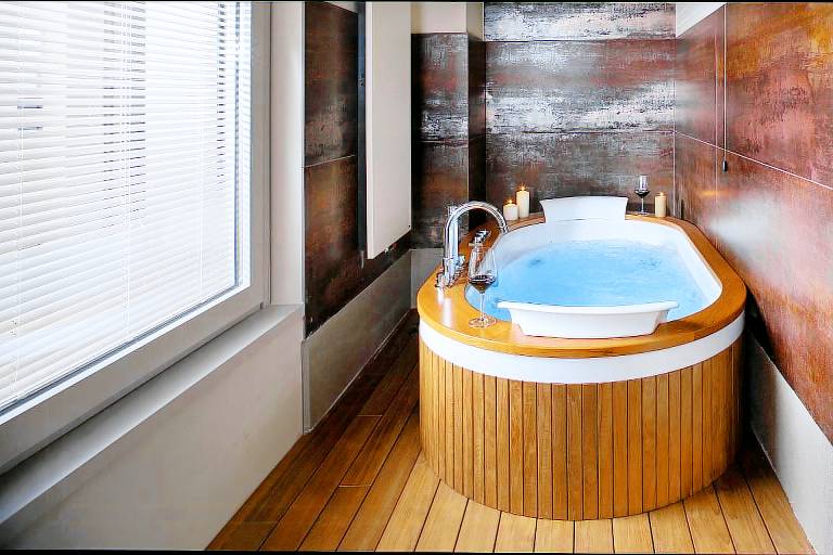 Family-oriented holiday apartment with hot tub, grill & garden | Dogs allowed — photo 4