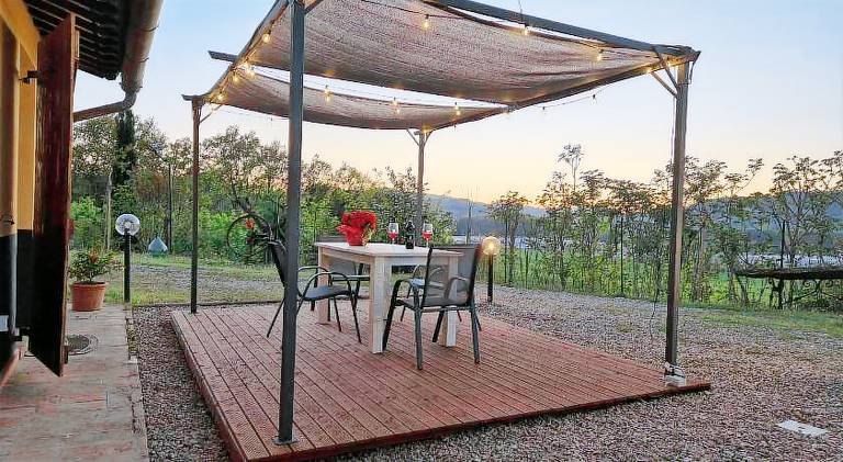 Vacation home with BBQ & garden — photo 4