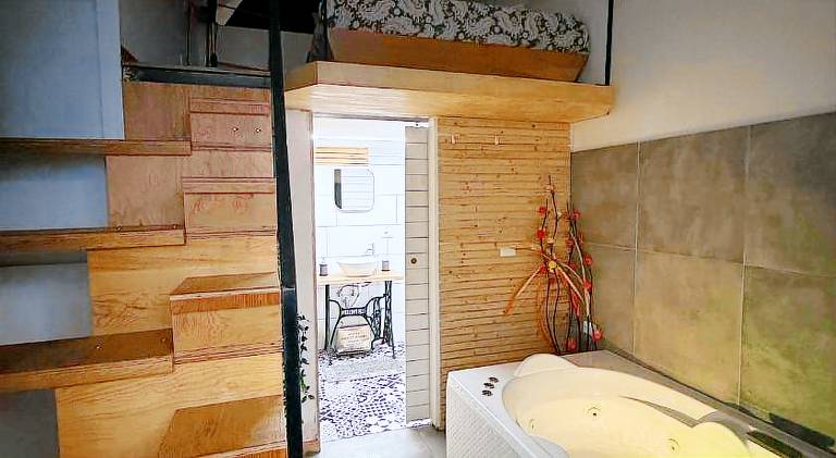House with hot tub | Next to Monastery of San Nicolò l'Arena — photo 2
