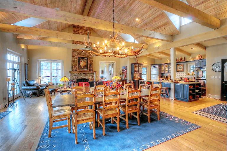 Amazing Home on 7 Acres - 20 Min. to DGO - Fire Pit - Views/AC — photo 4