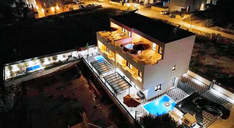 VillaMIA heated pool - jacuzzi-10 persons-boat tours - Luxury in Vodice