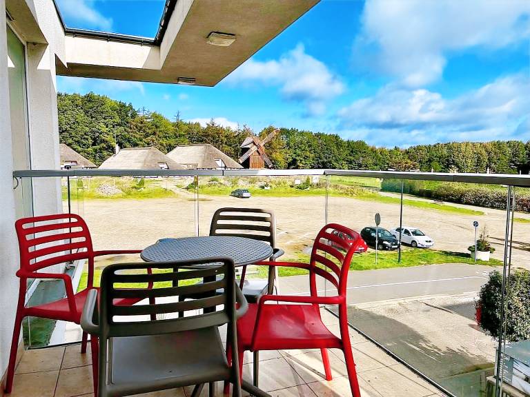 Fully equipped lovely vacation home with pool & hot tub | Next to the beach | Suitable for remote work | Pets are welcome — photo 4