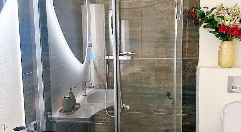 Sea View Luxury Apartament — photo 2