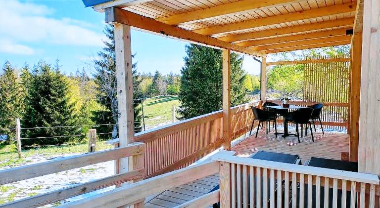 House with hot tub | Pets are welcome — photo 5