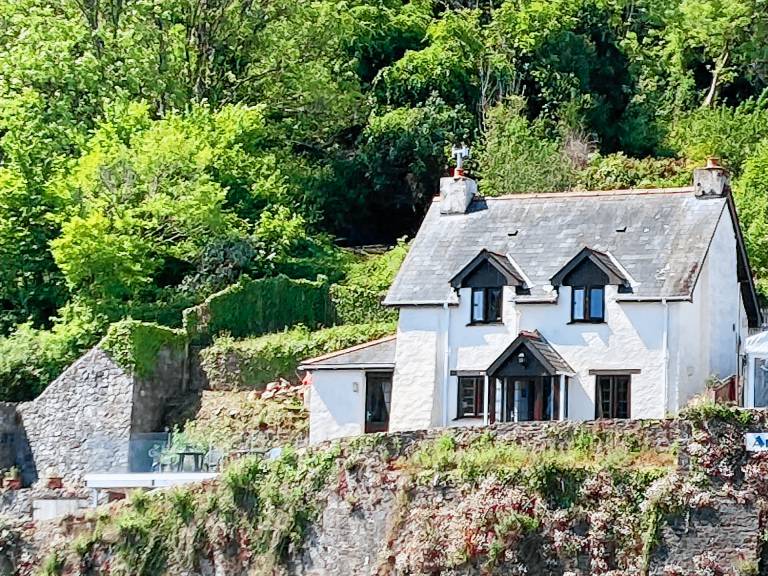 Cottage Dartmouth