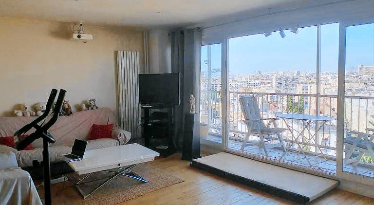 Holiday apartment with 1 room for 4 persons in Le Kremlin-Bicetre