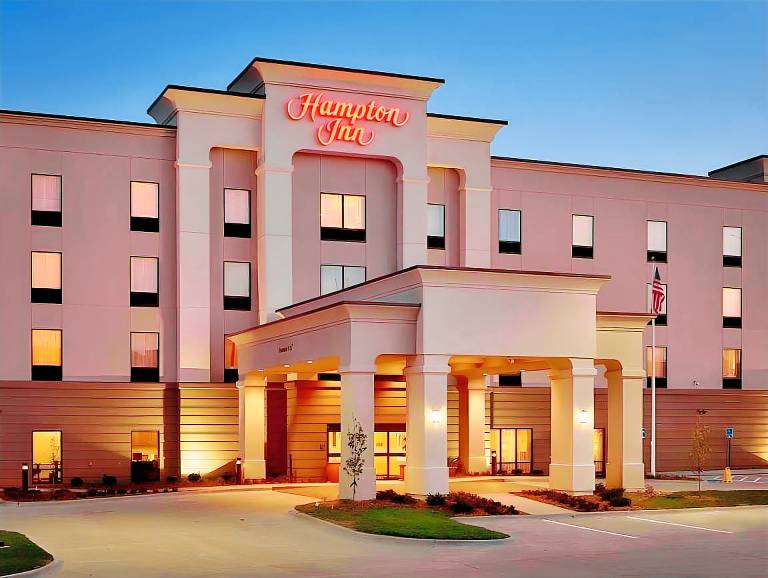 Hampton Inn Omaha/West Dodge Road (Old Mill) in Omaha, NE