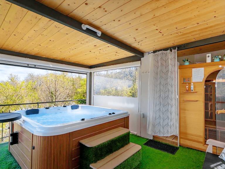 Vacation home with garden, BBQ & private pool — photo 3