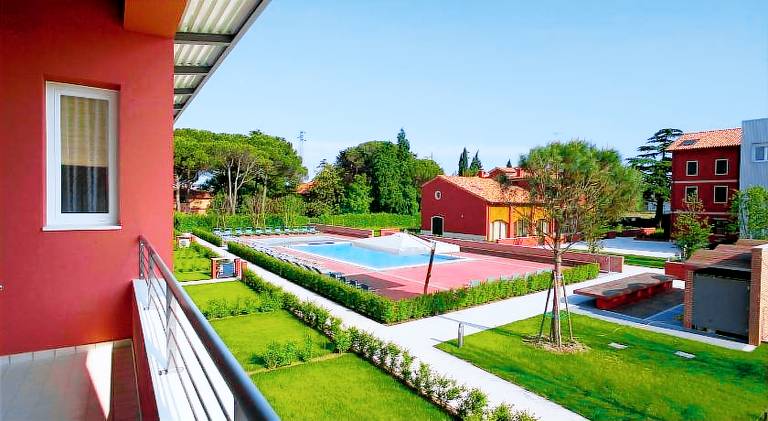 Lovely farm with patio, pool & garden | Dogs allowed — photo 4
