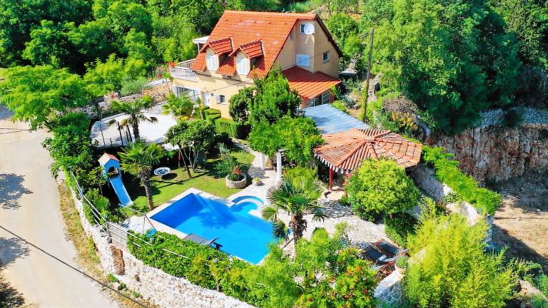Villa  Zmijavci