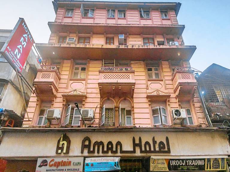 Aman Hotel