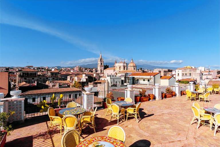 Children-friendly apartment with terrace, barbeque & hot tub | Close to the beach | Dogs allowed in Acireale