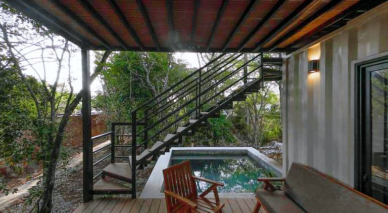 Vacation home with pool — photo 4
