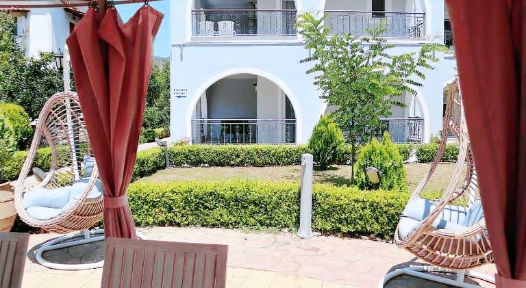 Lovely serviced apartment with yard & patio | Good for workation | Pets are welcome — photo 4