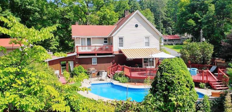 House  Lake George