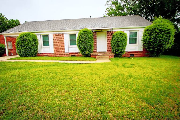Children-friendly house | Pets allowed in Little Rock, AR