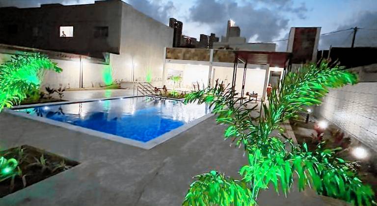 Vacation home with pool — photo 3