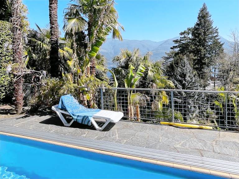 Charming holiday apartment with pool & yard | Mountain view | Pets are welcome — photo 2