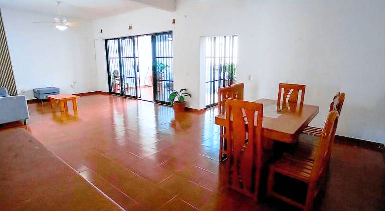 Ample vacation home with pool | Pets are welcome — photo 4