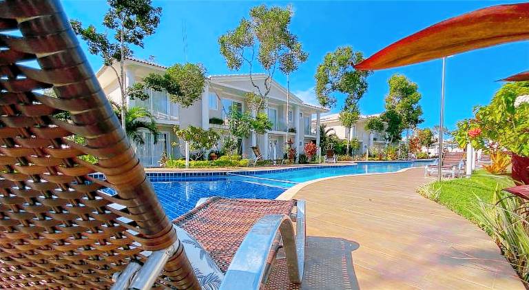 Beautiful serviced apartment with grill, garden & pool | Pets are welcome in Porto Seguro