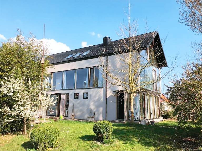Holiday apartment with grill, garden & patio | Garden view — photo 3