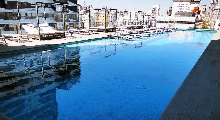 Holiday apartment with private pool, patio & sauna in Paulista