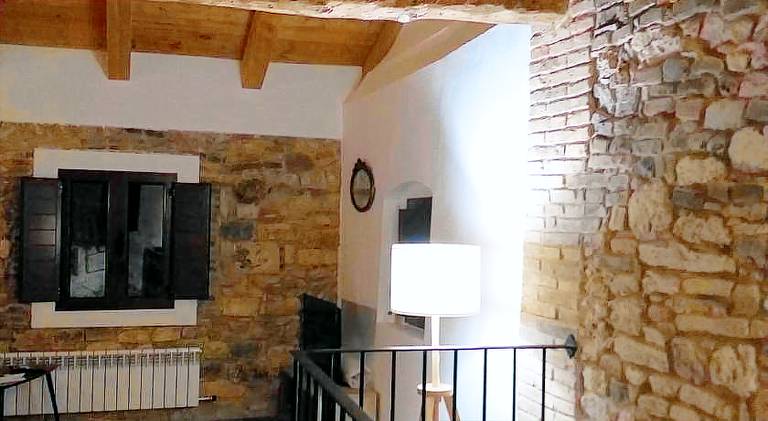 Beautiful holiday apartment with patio, BBQ & yard | Pets allowed — photo 5