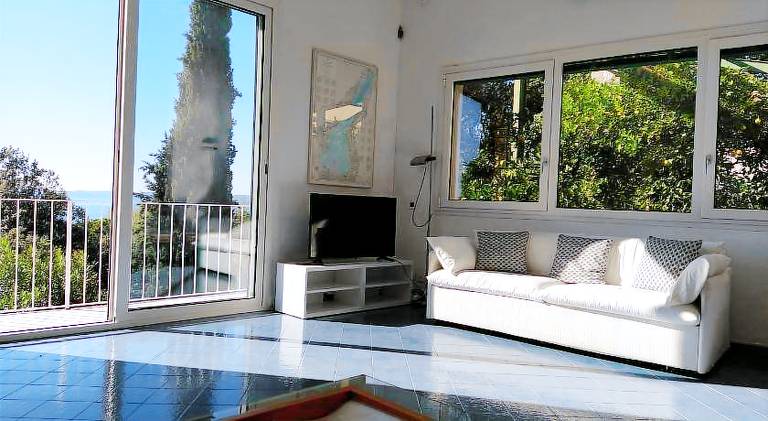 Fully equipped vacation home with barbecue, yard & terrace | Next to the beach | Pets are welcome — photo 2