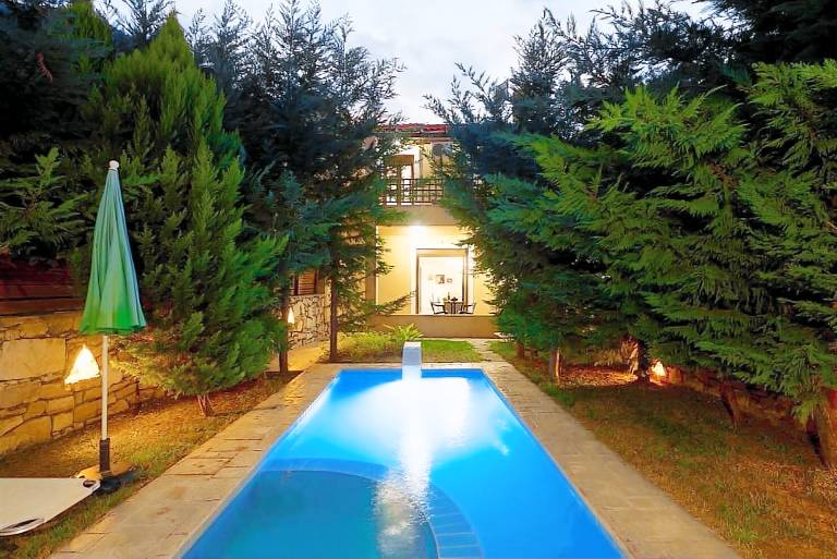 Βίλα Paralia Mpali