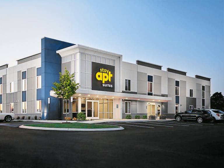 StayAPT Suites Atlanta-Lithia Springs — photo 3