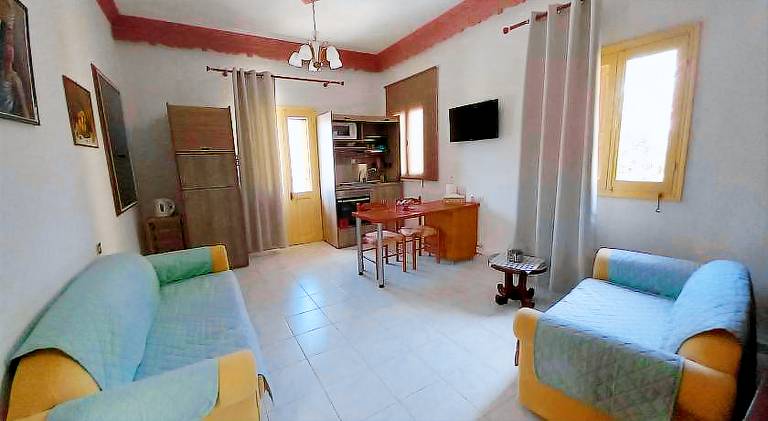 House with barbeque, terrace & garden — photo 2