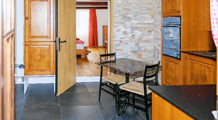 Charming Alpine Retreat by Apartments Capricorn — photo 5
