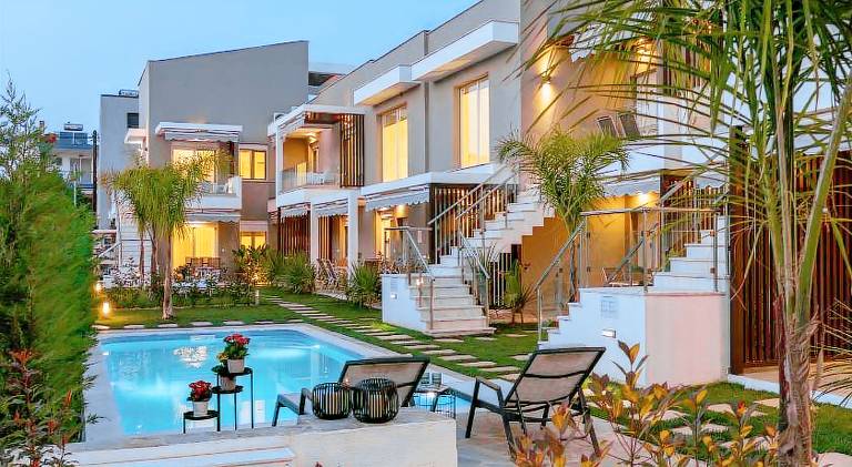 Wonderful apartment with yard, pool & terrace | Beach nearby | Pets allowed in Kavala