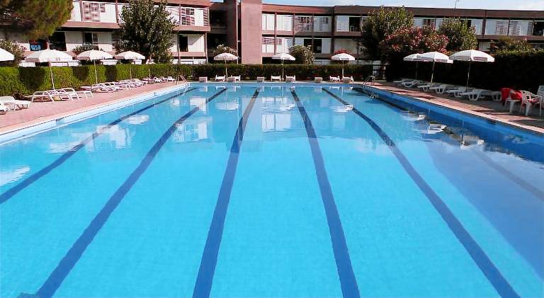 Serviced apartment with terrace, garden & pool in Bibbona
