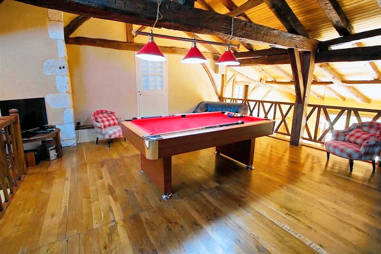Vacation home with private pool, yard & grill | Suitable for remote work — photo 4