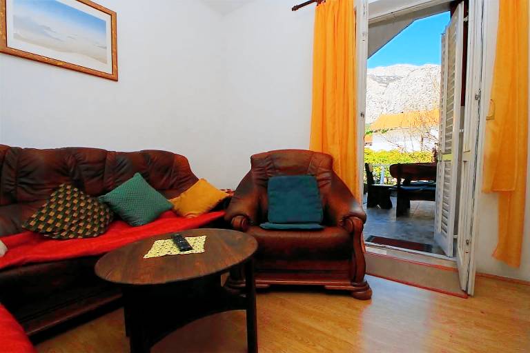 Apartment with BBQ & patio | Sea view — photo 5