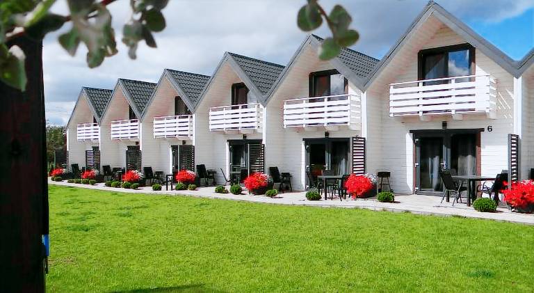 White Houses Rewal in Rewal